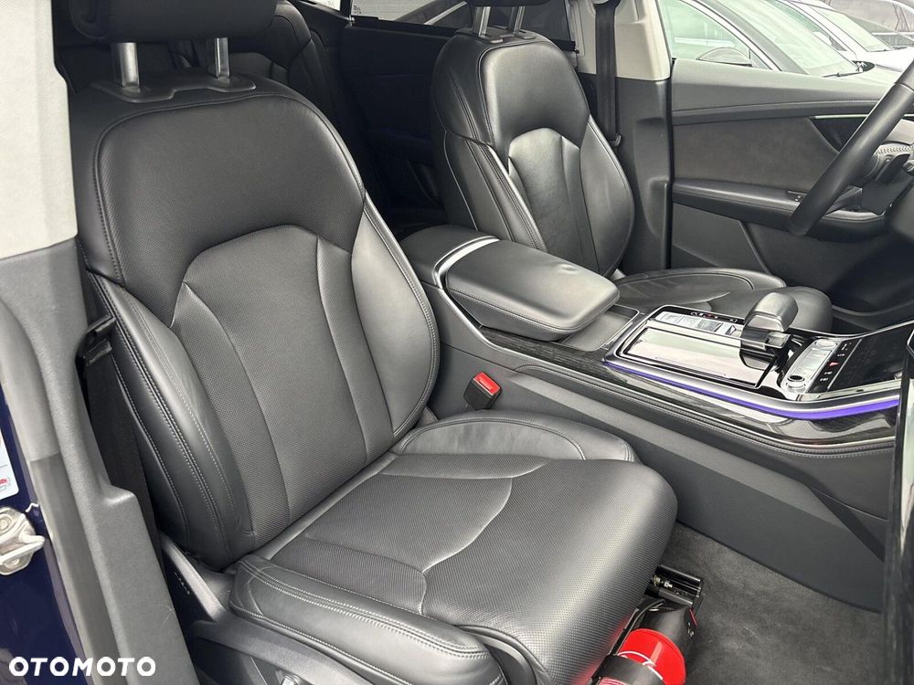 Audi Q8 - 38