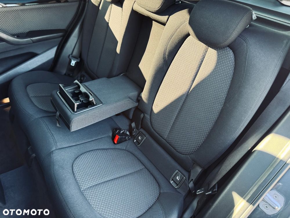 BMW X1 sDrive18d - 16