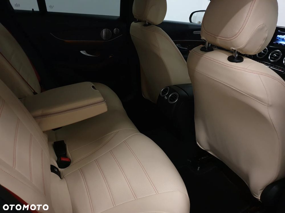 Mercedes-Benz GLC - 40