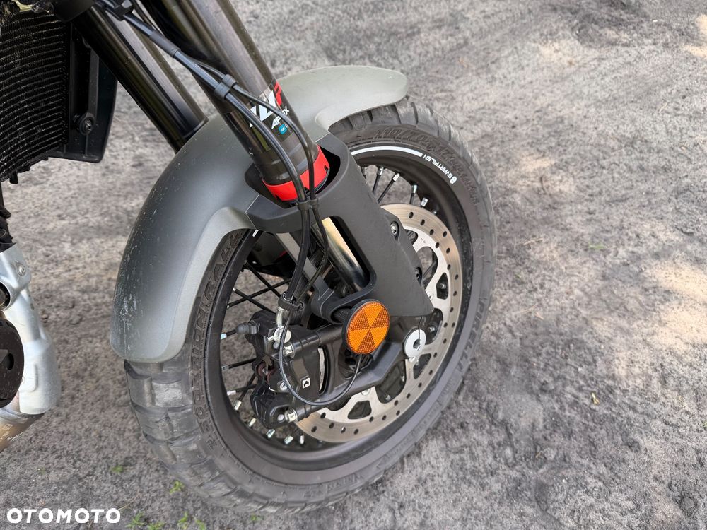 Husqvarna Svartpilen - 9