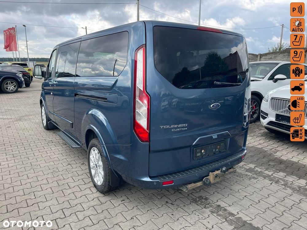 Ford Tourneo Custom