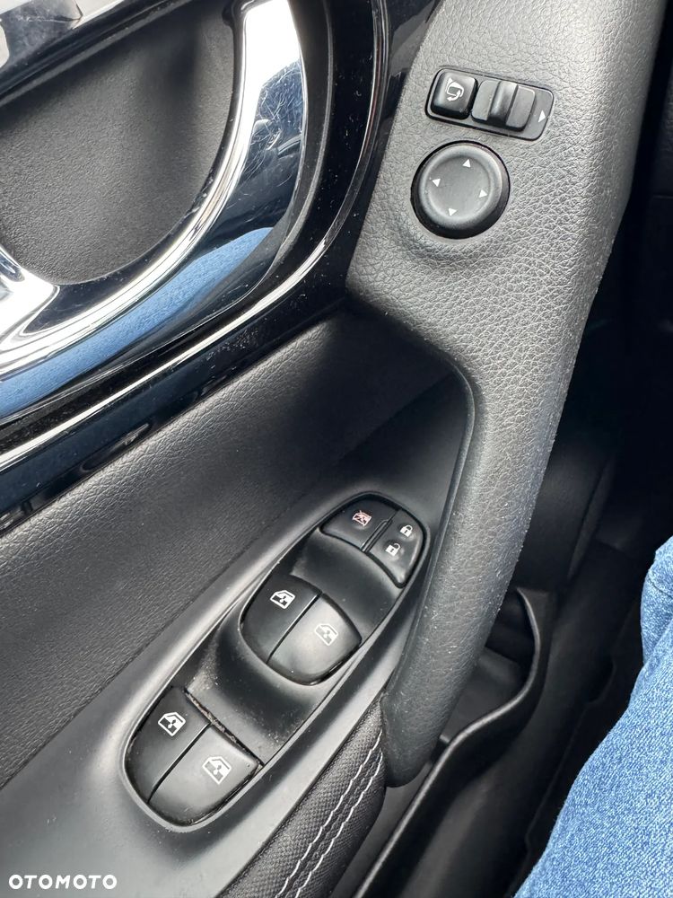 Nissan Qashqai - 17