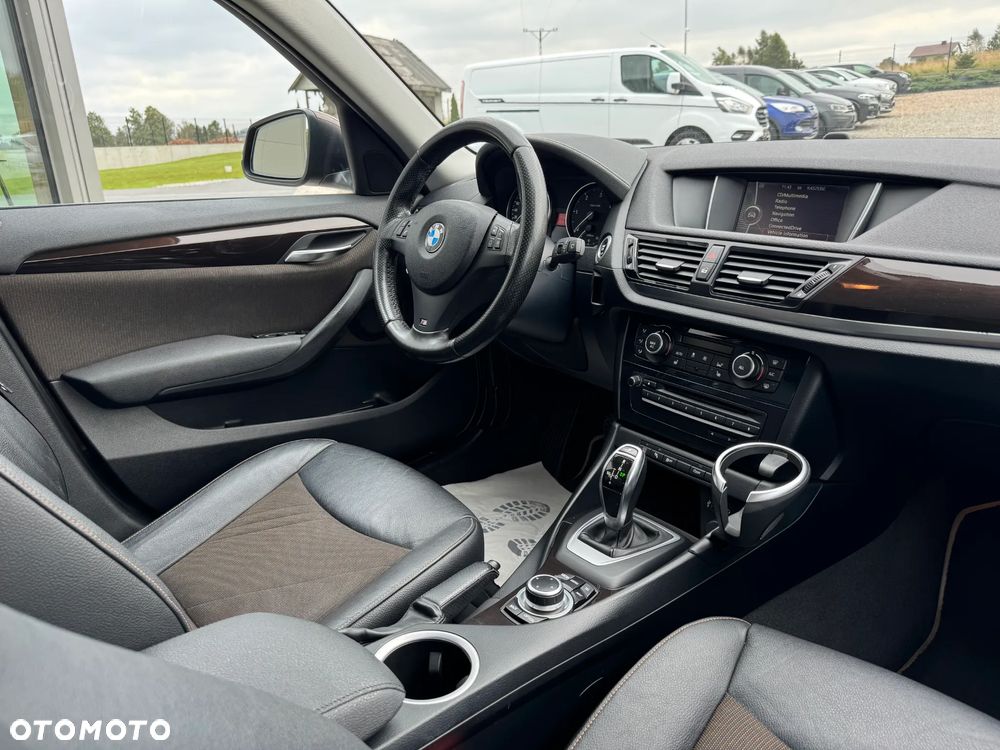 BMW X1 sDrive18d xLine - 19