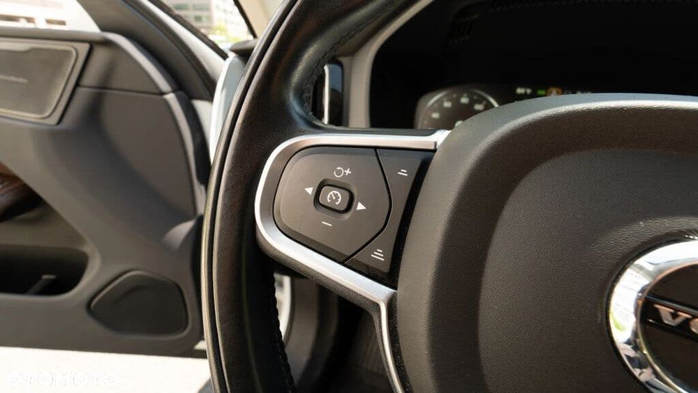 Volvo XC 60 T5 AWD Geartronic Momentum - 17