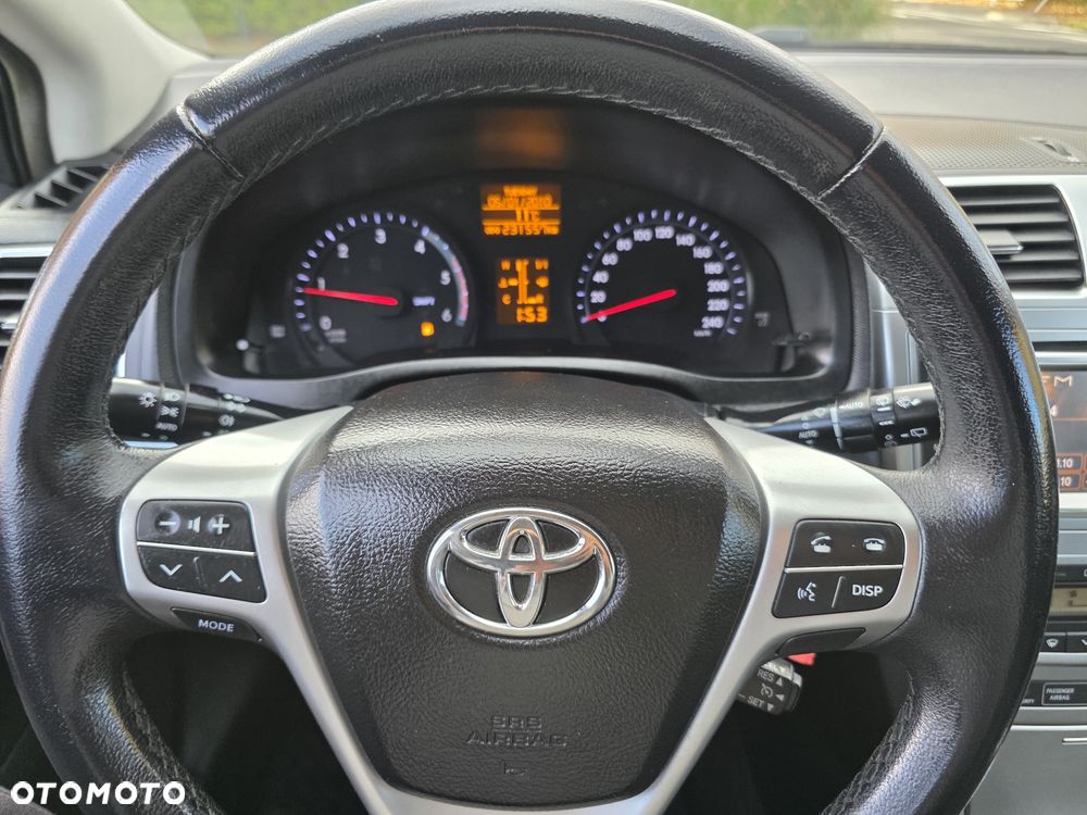 Toyota Avensis - 23