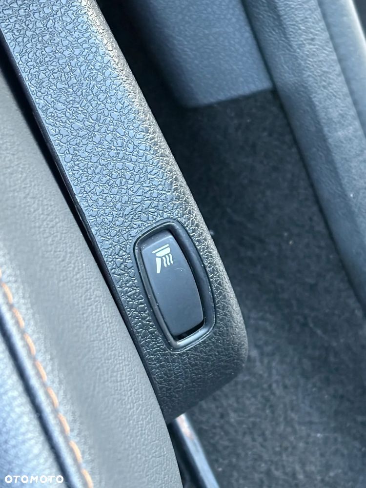 Dacia Dokker dCi 90 Stepway Celebration - 28