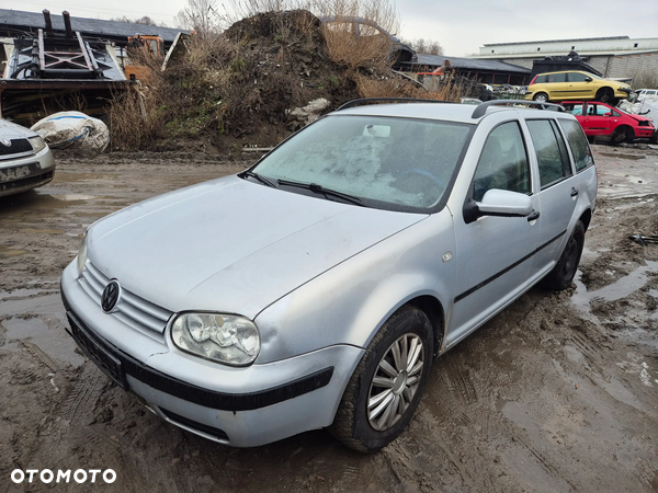VW VOLKSWAGEN GOLF IV KOMBI fotel fotele kanapa deska kokpit podsufitka boczek boczki klamka podłokietnik licznik