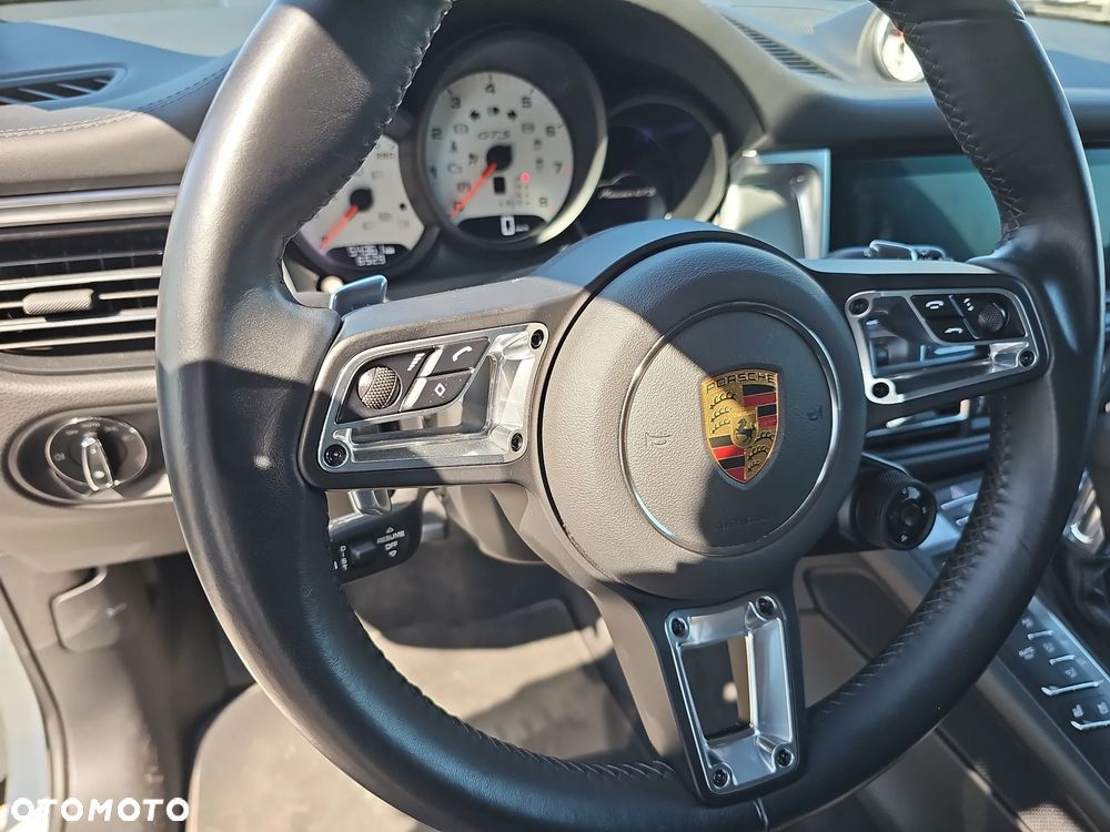 Porsche Macan GTS - 17