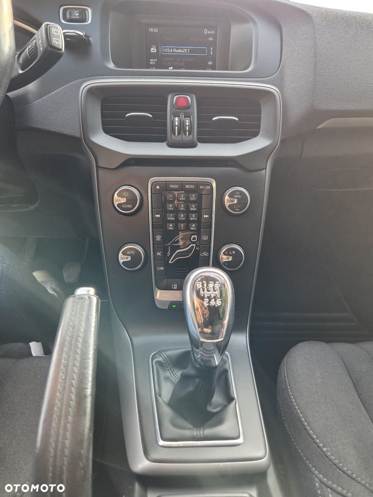 Volvo V40 D2 Kinetic - 6