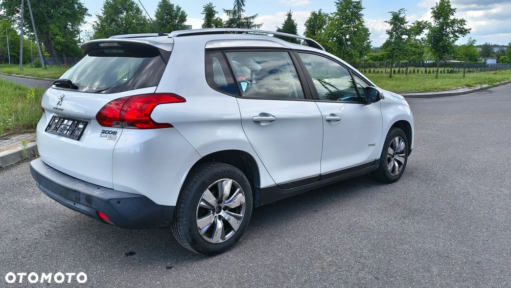 Peugeot 2008 1.6 e-HDi Allure S&S - 7