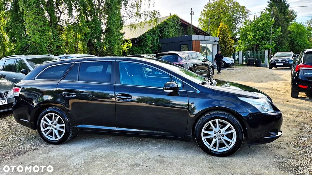 Toyota Avensis Touring Sports 1.8 Executive - 9