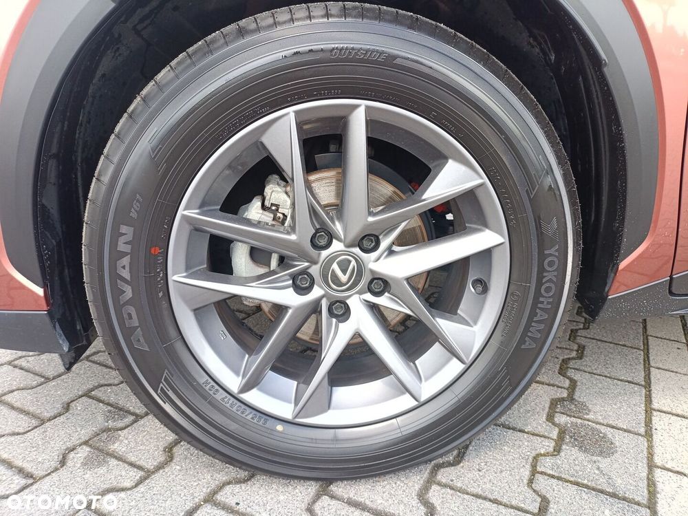 Lexus LBX 1.5 Hybrid - 30