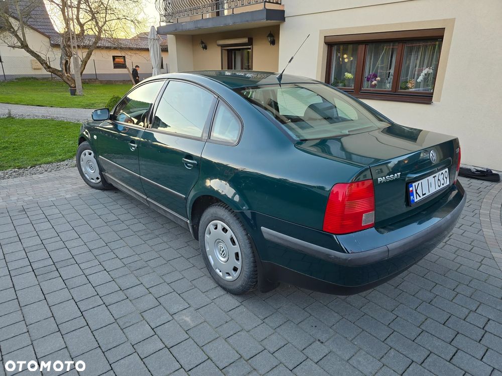 Volkswagen Passat 1.9 TDI Trendline - 5