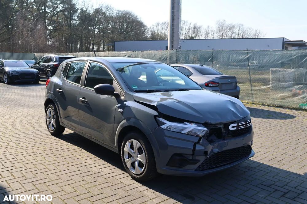 Dacia Sandero SCe 65 Essential - 6