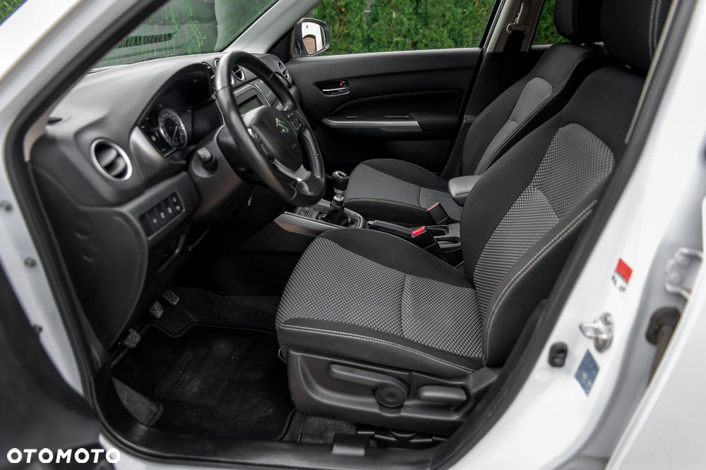 Suzuki Vitara 1.4 Boosterjet Hybrid Comfort+ - 13