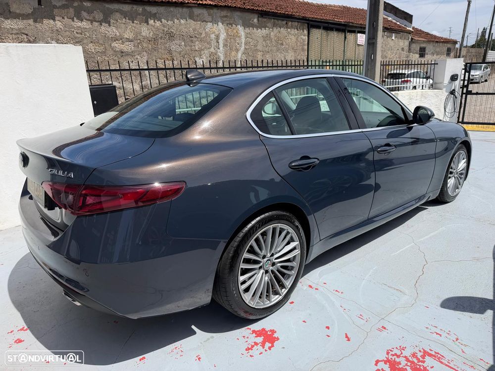 Alfa Romeo Giulia 2.2 D Super AT8 - 7