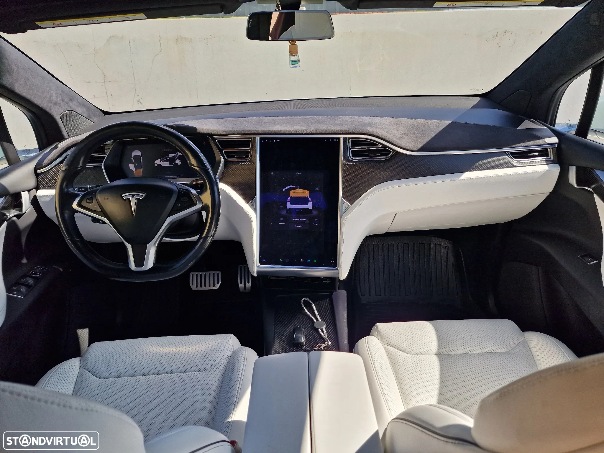 Tesla Model X P100D - 15