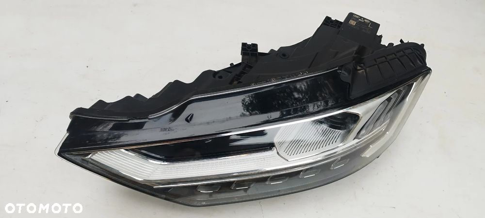 Audi A8 4N0941035 2017- Full Led Matrix Lewy Oryginał USA