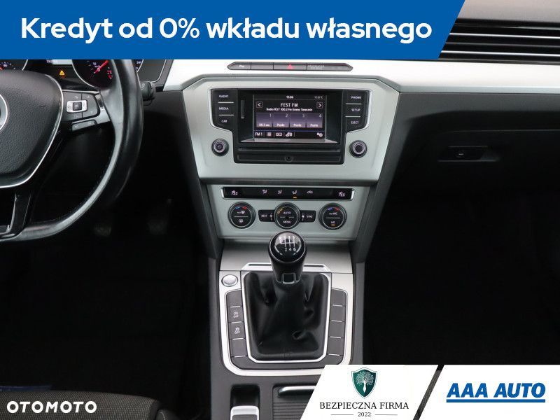 Volkswagen Passat Variant - 14