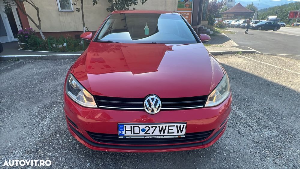 Volkswagen Golf - 1