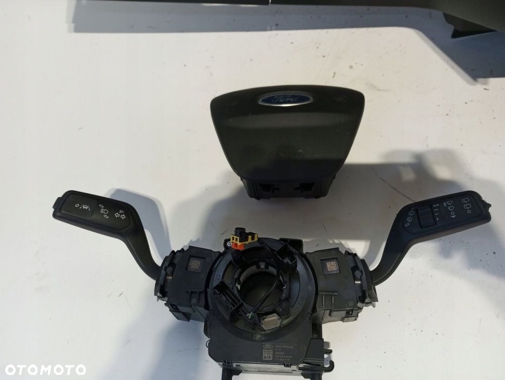 Konsola pulpit deska FORD FOCUS MK4 - 6