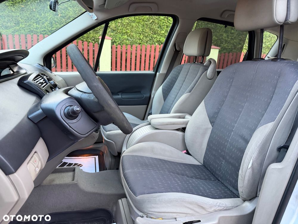 Renault Scenic 1.6 Confort Expression - 25
