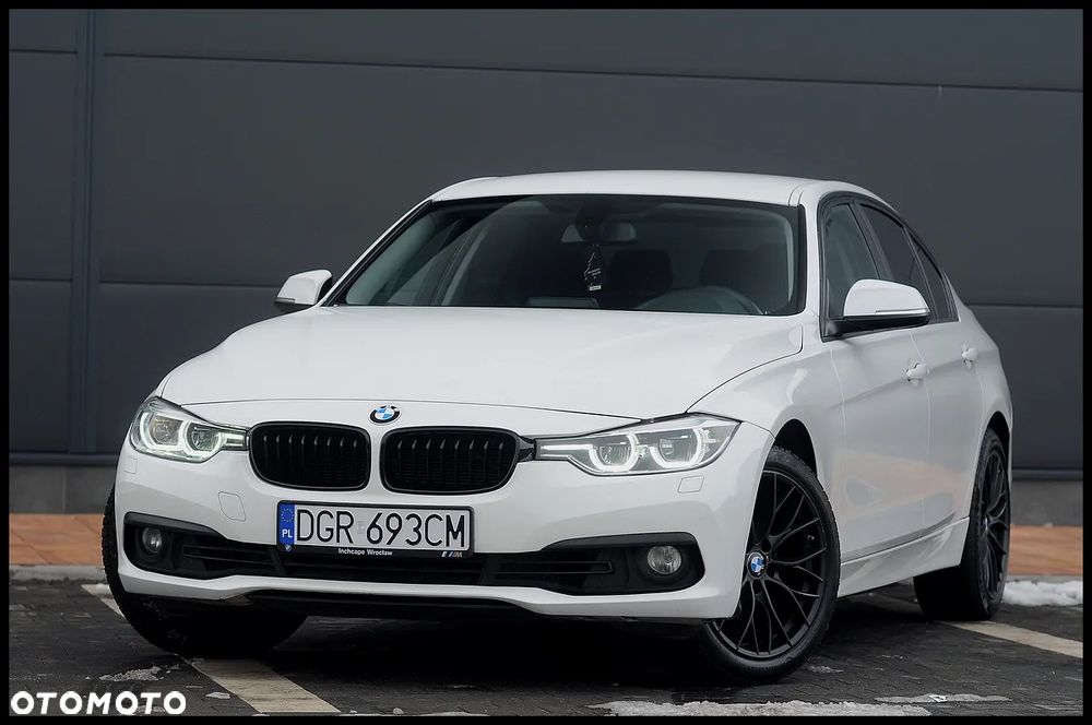 BMW Seria 3 318i - 14