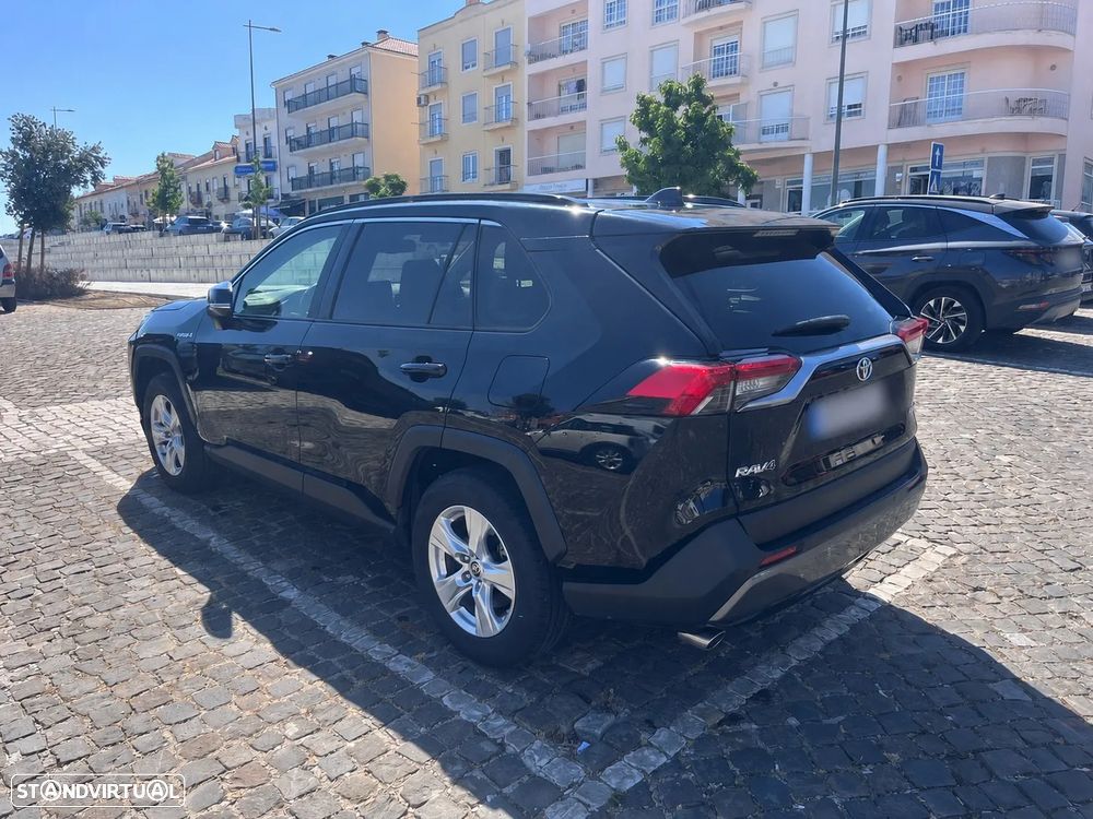 Toyota RAV4 - 6
