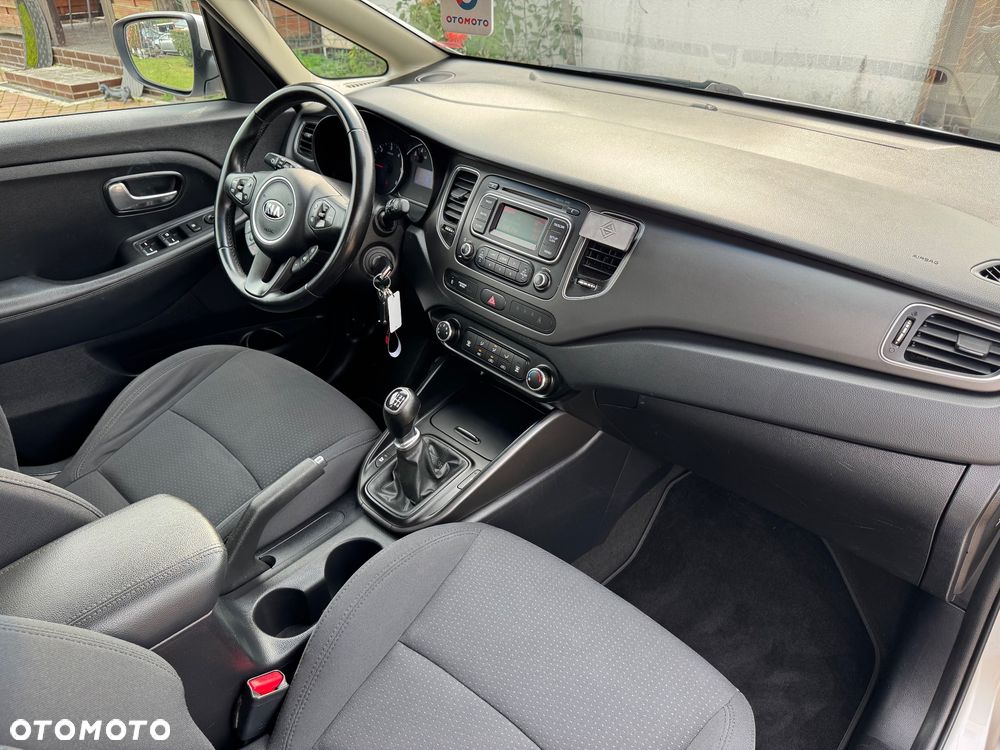 Kia Carens - 30