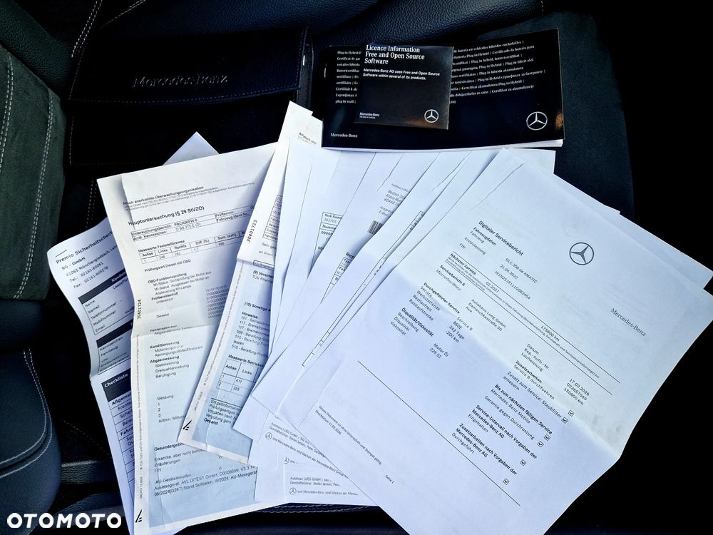 Mercedes-Benz GLC 300 de 4Matic 9G-TRONIC AMG Line Plus - 32