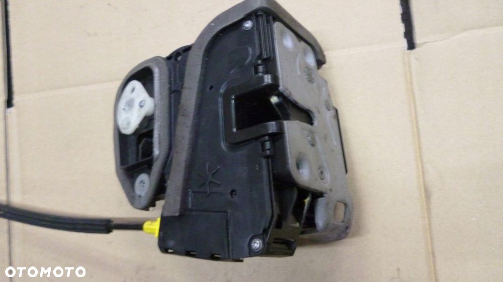 OPEL ASTRA V K ZAMEK PRAWY PRZEDNI - 3