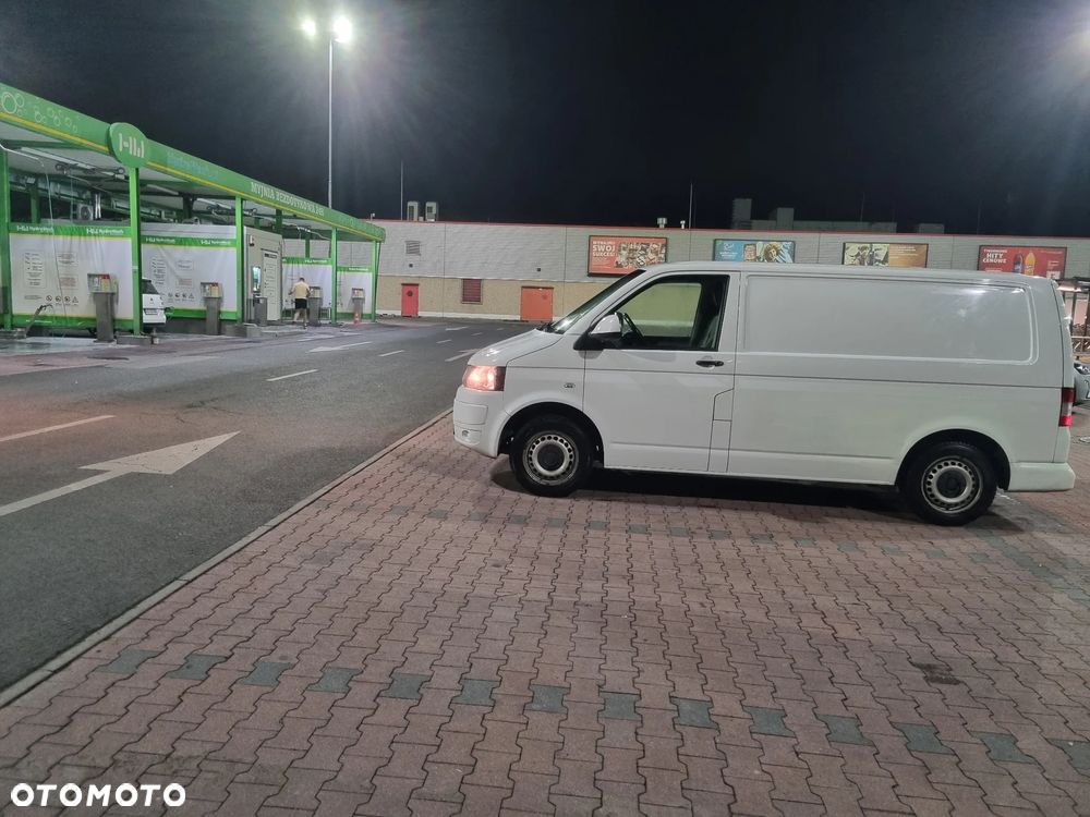 Volkswagen Transporter T5 - 3
