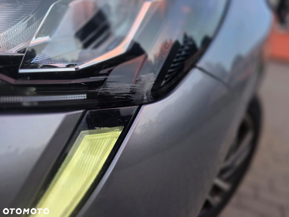 Peugeot 208 PureTech 100 Allure - 10
