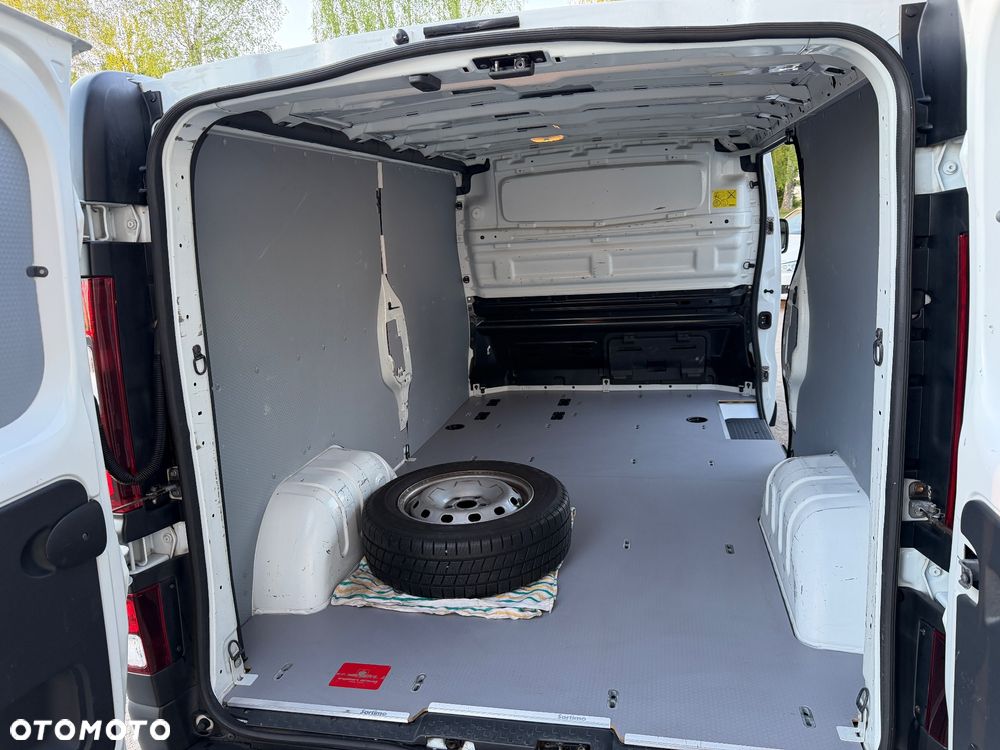 Renault Trafic - 23