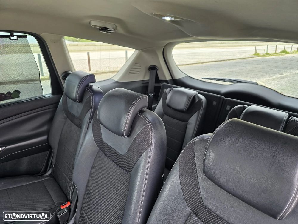 Ford S-Max 2.0 TDCi Titanium 7L - 13