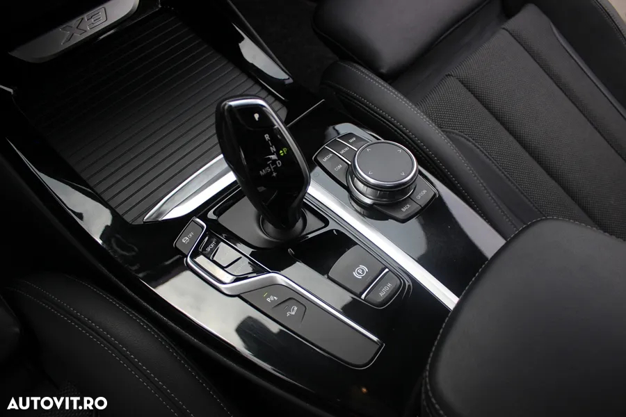 BMW X3 xDrive20d AT Luxury Line - 22