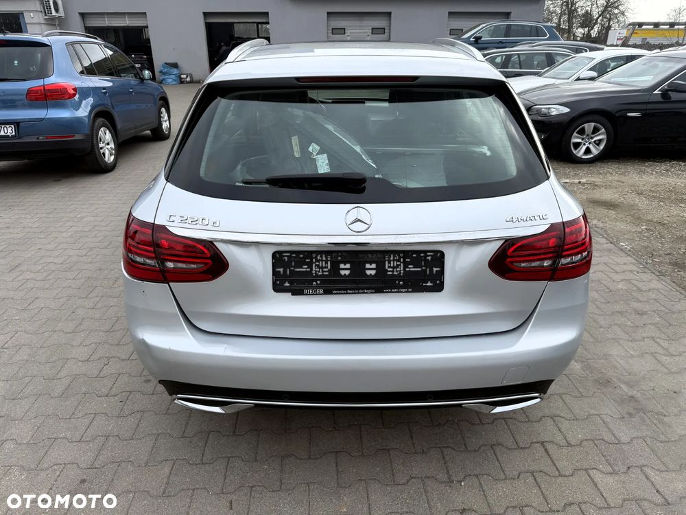 Mercedes-Benz Klasa C 220 d 4Matic 9G-TRONIC Avantgarde - 2
