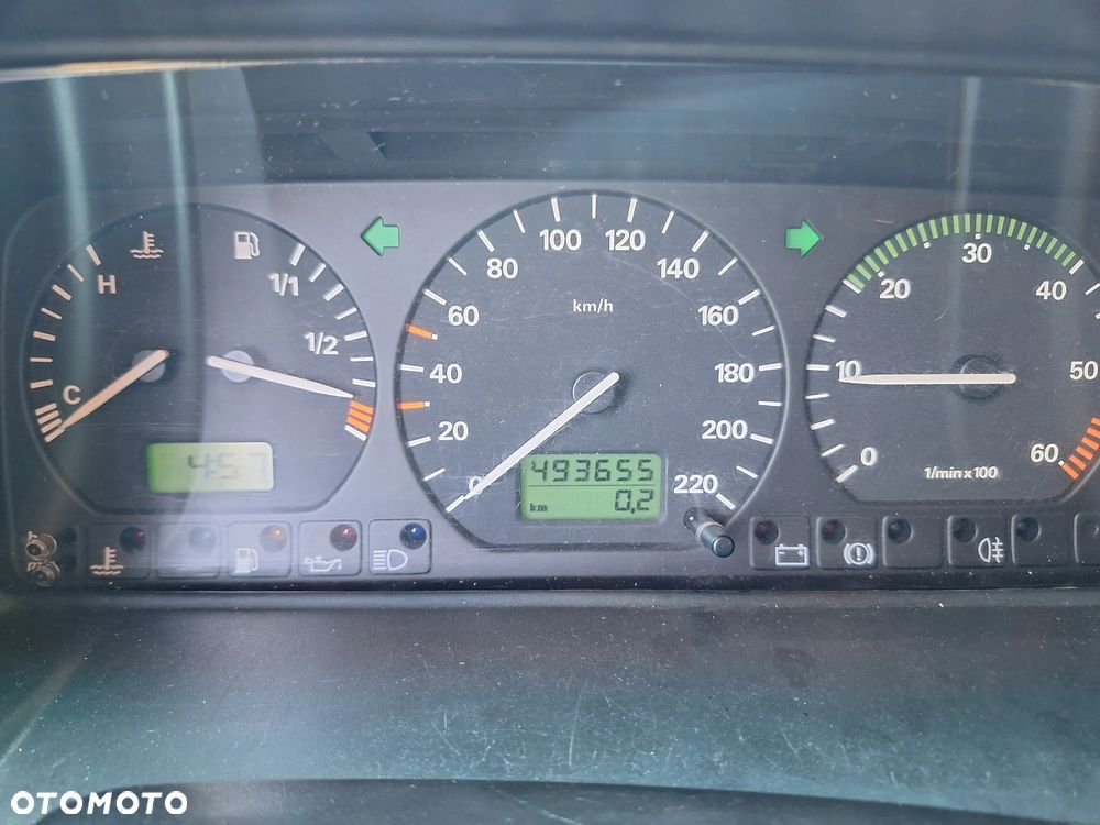 Volkswagen Caravelle CL - 16