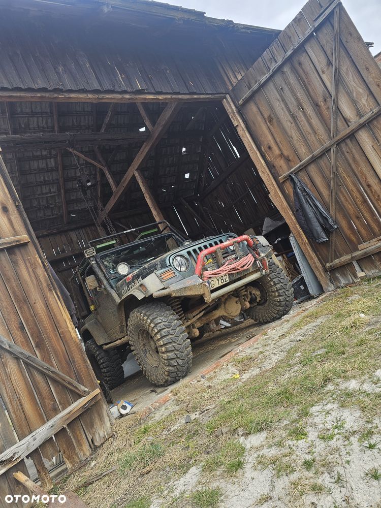 Jeep Wrangler - 1
