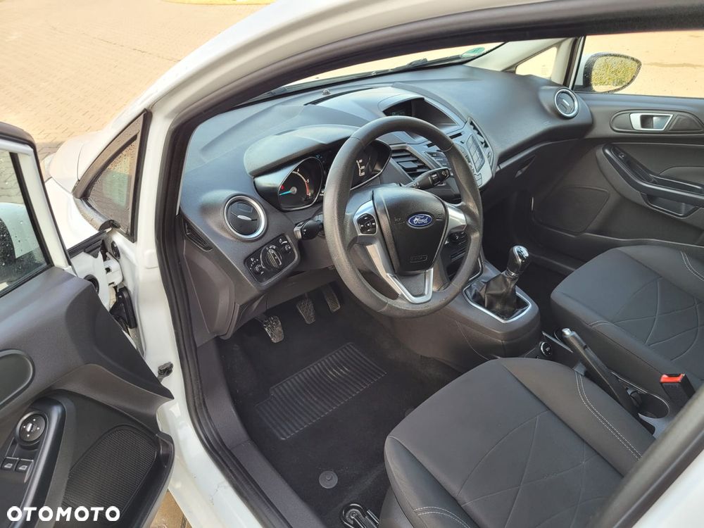 Ford Fiesta - 9