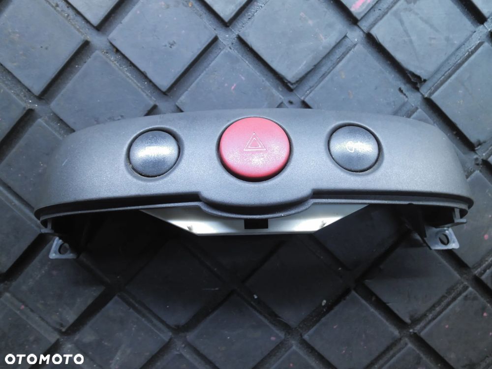 FIAT PUNTO II WŁĄCZNIK AWARYJNYCH POSIADAM 2 SZT - 1