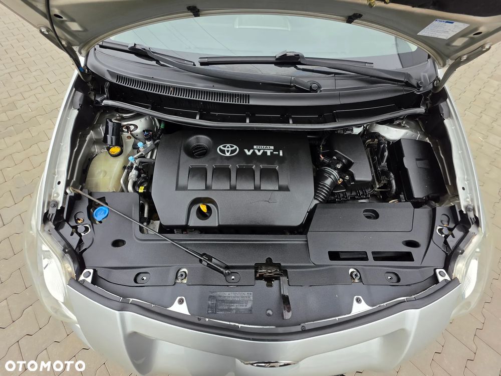 Toyota Auris 1.6 VVT-i Terra - 31