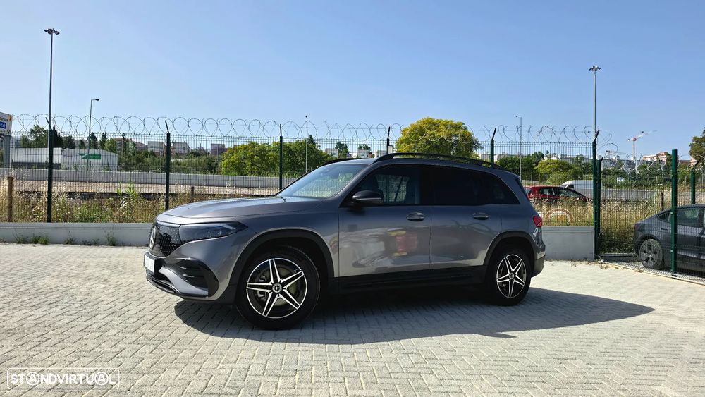 Mercedes-Benz EQB 250+ AMG Line - 2