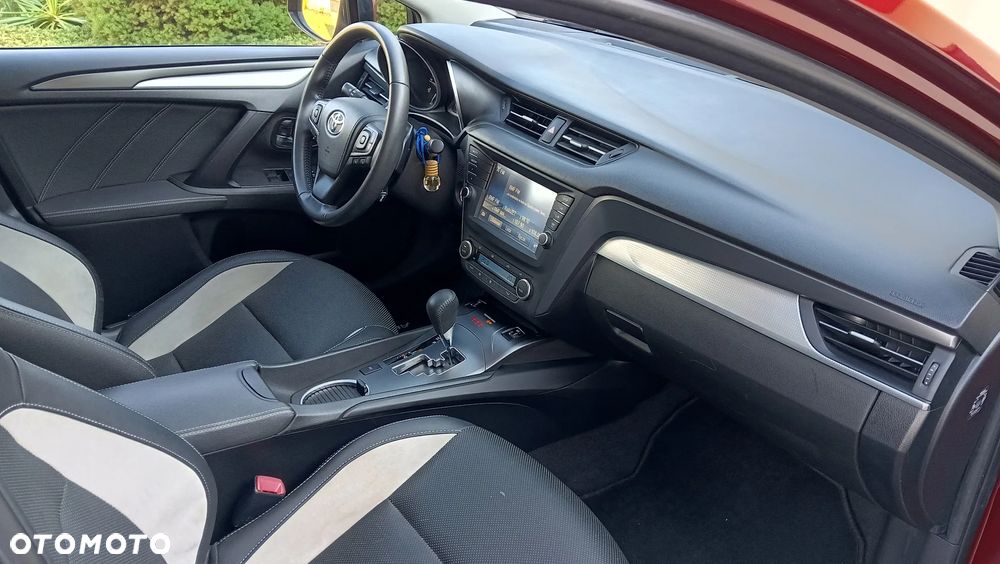 Toyota Avensis 1.8 Business Edition MS - 12