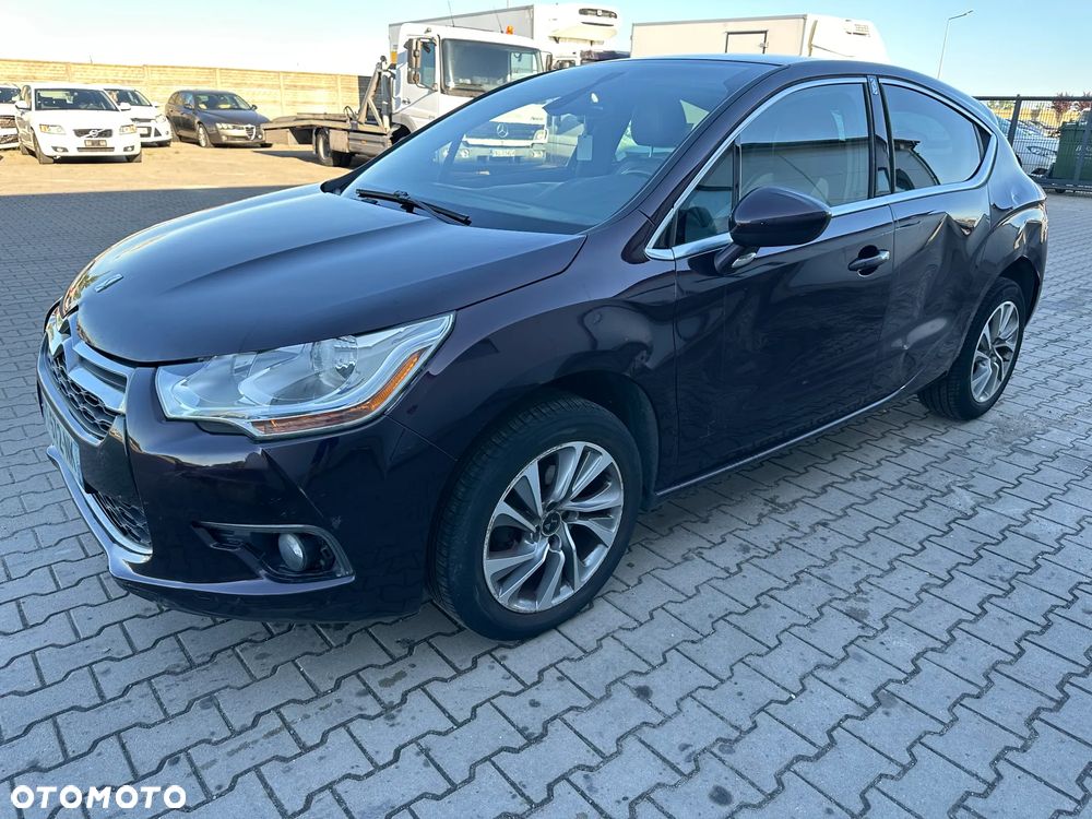 Citroën DS4 e-HDi 115 Chic - 1