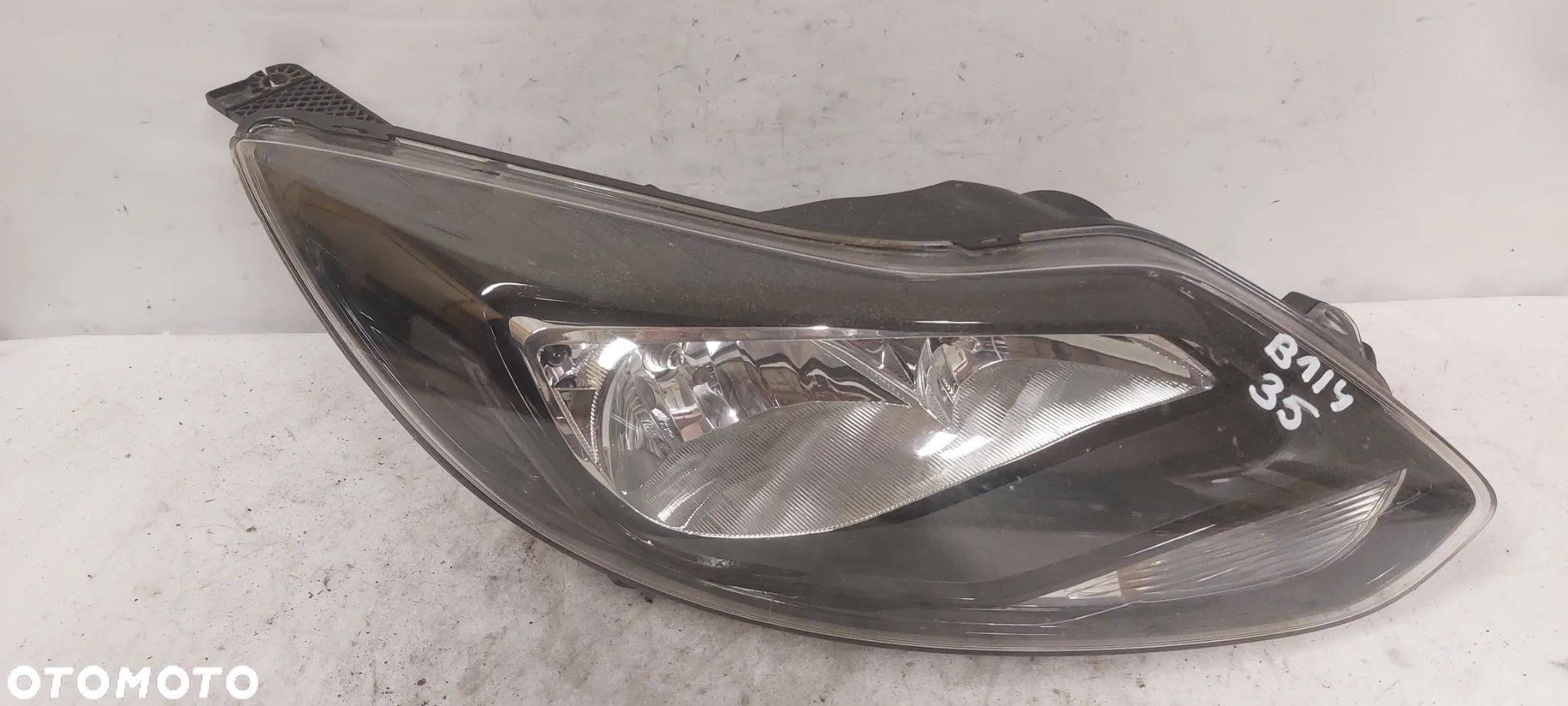 .  LAMPA PRZOD PRZEDNIA PRAWA FORD FOCUS MK3 - 1