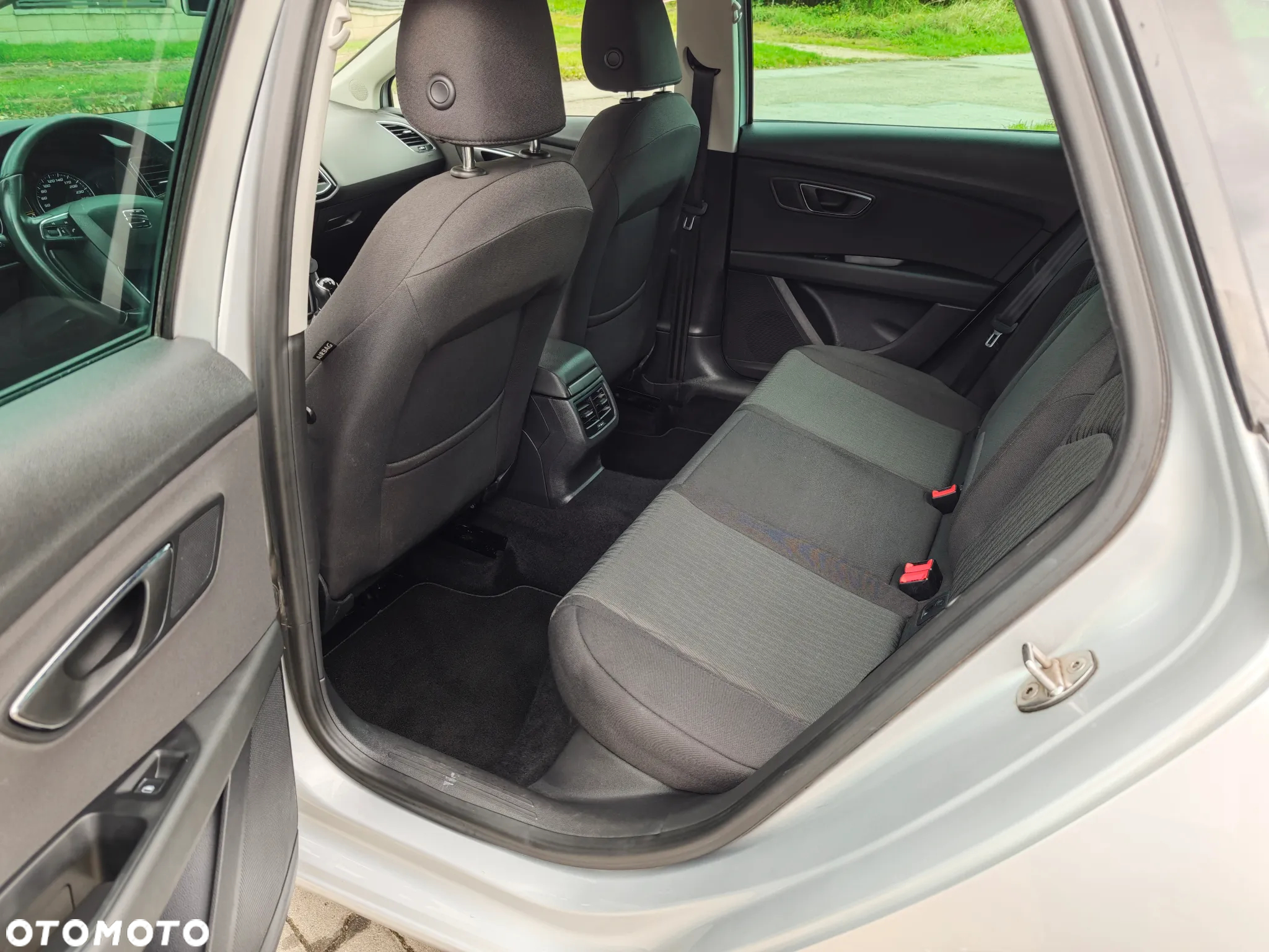 Seat Leon 1.6 TDI ECOMOTIVE Style - 4