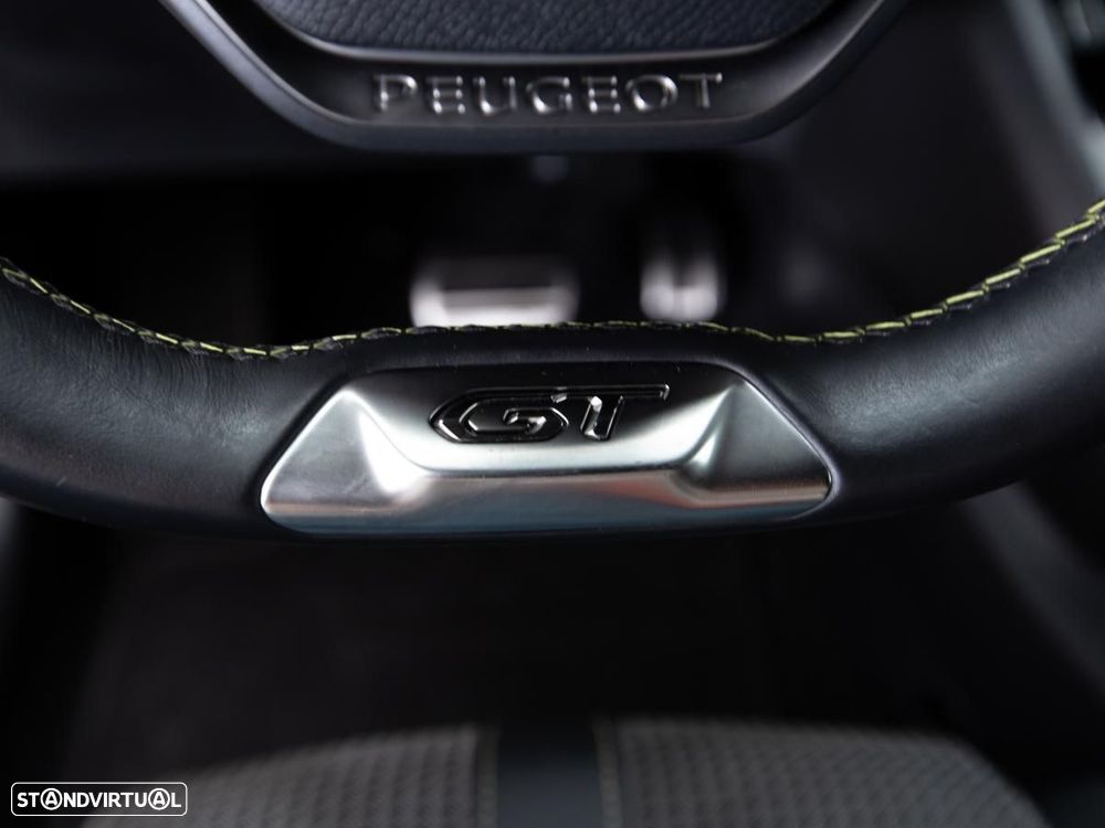 Peugeot e-2008 50 kWh GT - 17