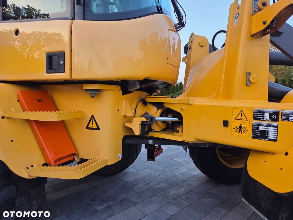 Volvo L30G - 26