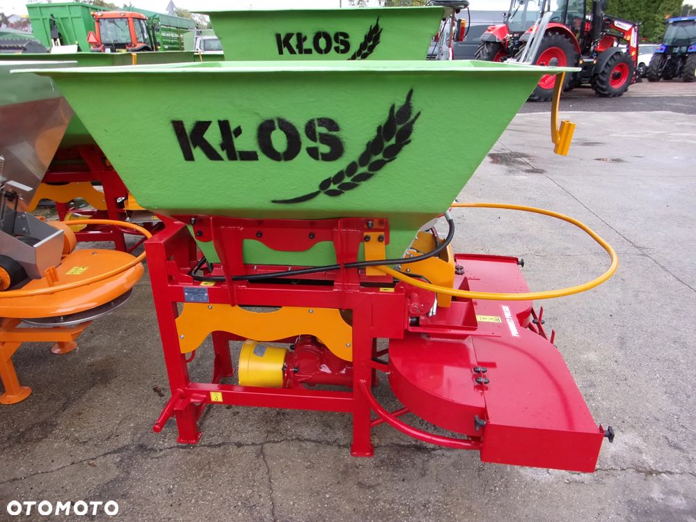 Inny Rozsiewacz nawozów i wapna, taśmowy jedno i dwu tarczowy Kłos, Motyl 300, 400, 600, 800 1000 litrów, Rozsiewacz nawozów dwutarczowy ABRA2 - MAXI, Semior, Unior, Unior2, Mini, Mini2, Rozsiewacz dwutarczowy DEX-WAL (Lift, Tornado duo Turbo), Rozsiewacz nawozów Pronar  FD1-M05 - 2